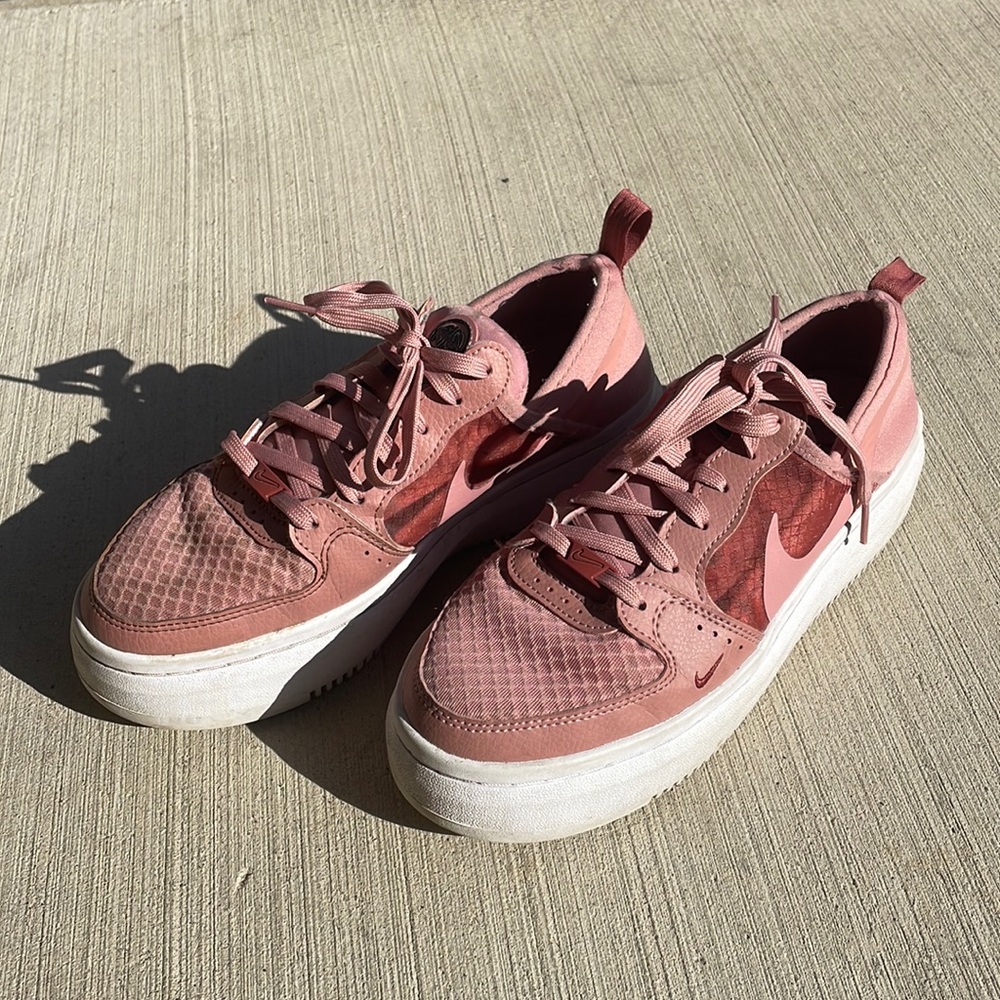 Nike Court Vision Alta Women’s shoe